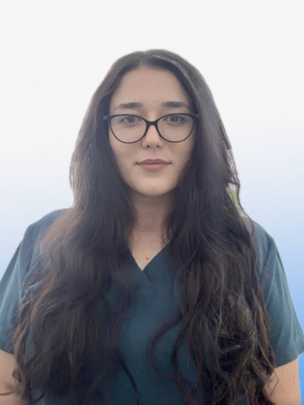 Dr. Ema Vlad, medic stomatolog la S Dent Roman