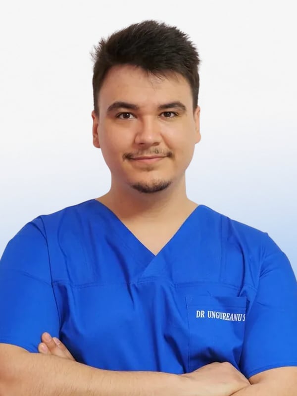 Dr. Silviu Ungureanu, medic coordonator și specialist în protetică dentară la S Dent Roman